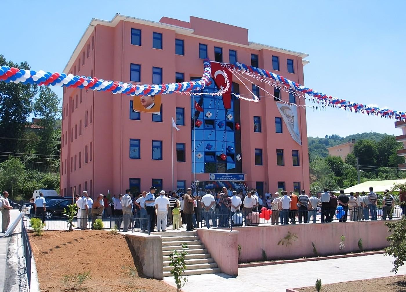 Arsin le Devlet Hastanesi
